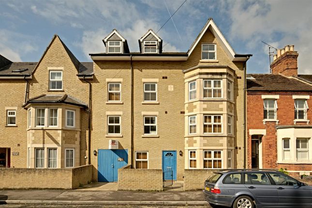 Thumbnail Flat to rent in Marlborough Road, Grandpont, Oxford