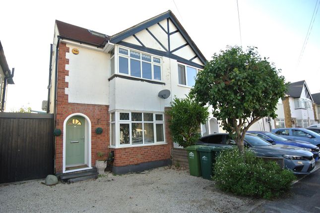 Thumbnail Property to rent in Linkscroft Avenue, Ashford