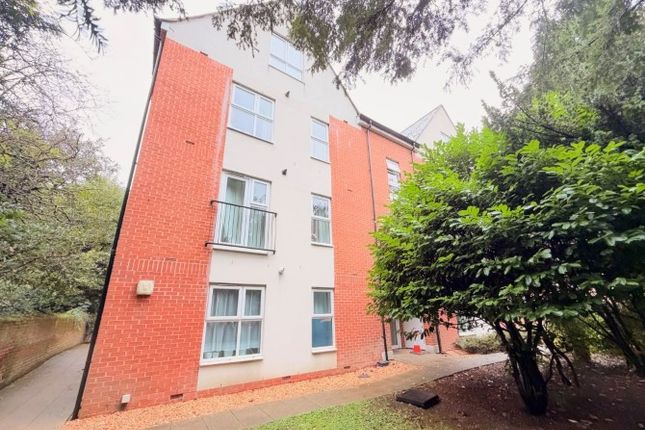 1-bed flat on 1A Archers Road,, Southampton, £100,000