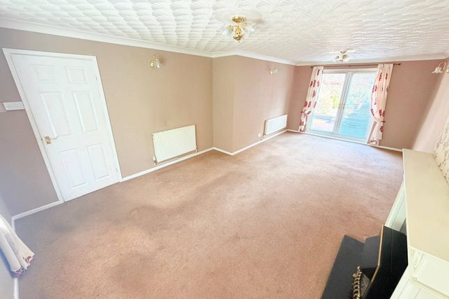 33 Grange Road, Dudley photo 3