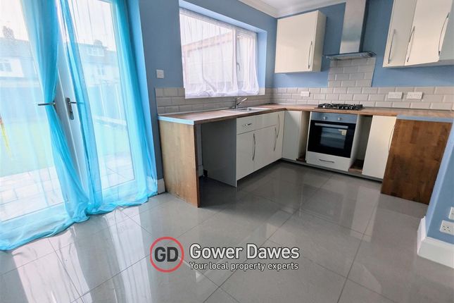 Ashwood Avenue, Rainham photo 3