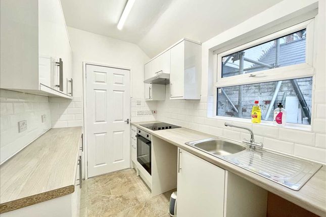 52, Victoria Road, Kirkby in Ashfield photo 5