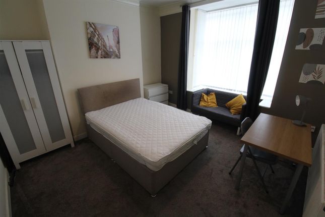 Thumbnail Room to rent in Bury Road, Bolton
