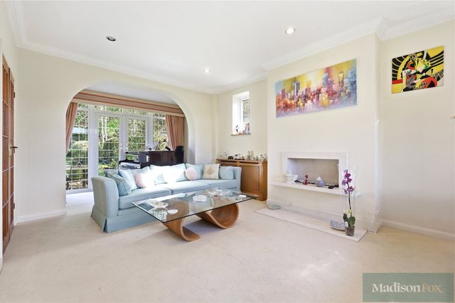 7, Parkland Close, Essex photo 4