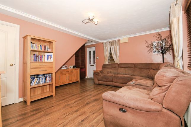 9, Beaulieu Court, PETERBOROUGH photo 2