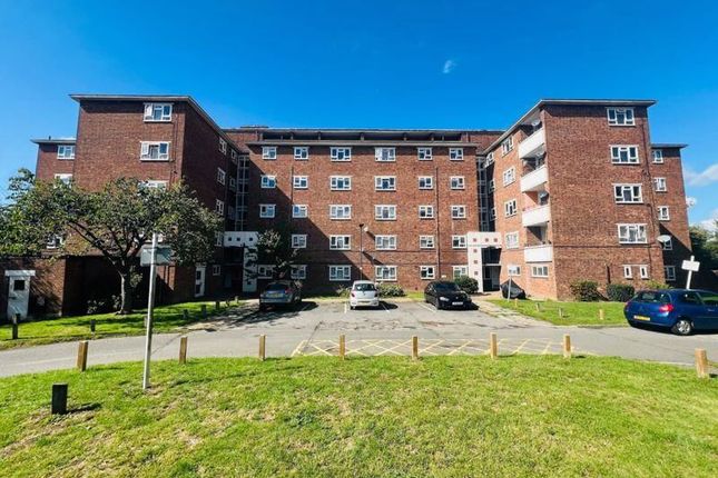 1-bed flat on 101 Grange Court,, Old Ruislip Road, Northolt, £175,000