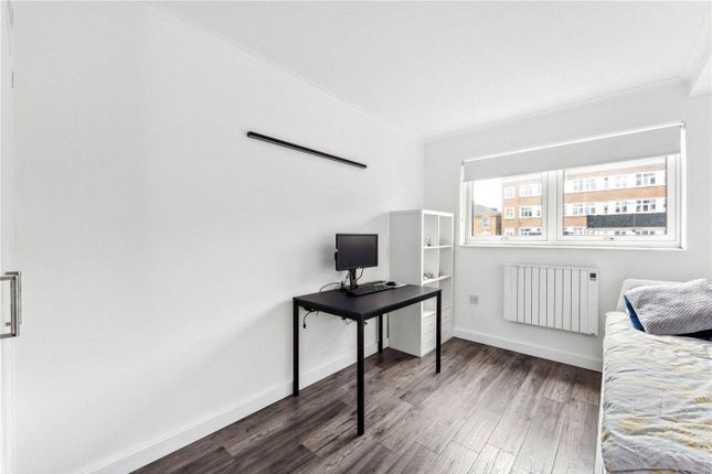 Flat 17, Park House,, Park House, London photo 3