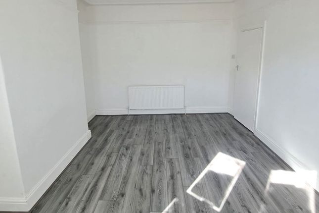 21, Podium Road, Old Swan photo 3
