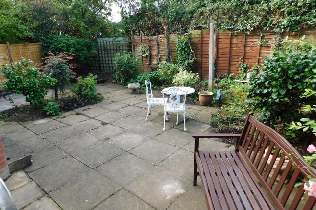 5, Wellesbourne Close, Wolverhampton photo 4