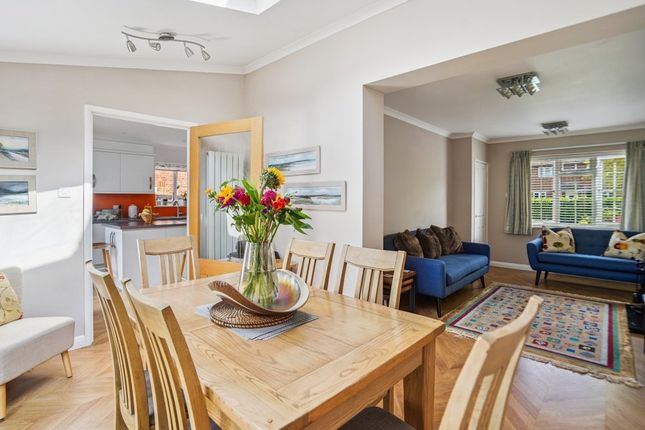 6, Garvin Avenue, Buckinghamshire photo 2