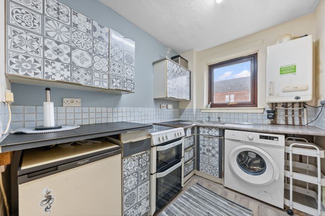 61g Budhill Avenue, Glasgow photo 5