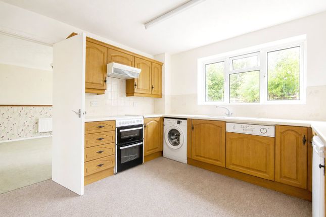 18, Ashlea, Hampshire photo 4