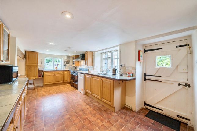 HC, Park Farmhouse, Bridport photo 4