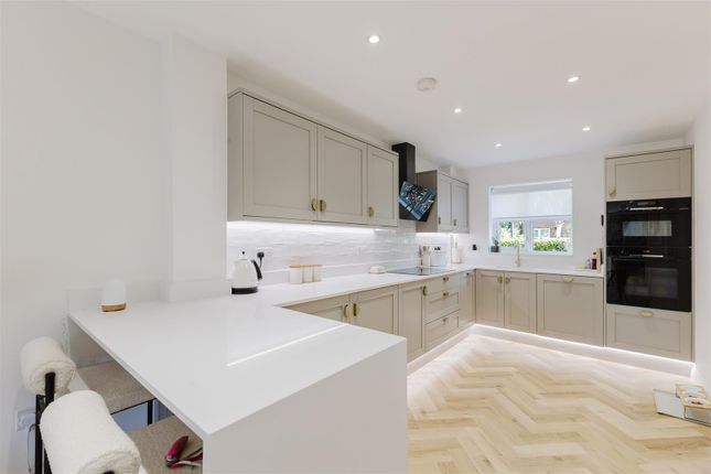 Kenmare Close, Ickenham photo 2