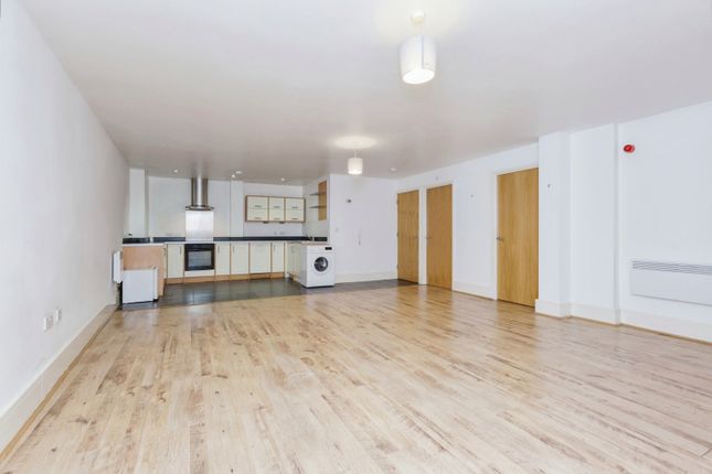 Flat 4, Leicester photo 4