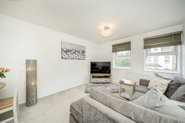 Flat for sale in Abbey Parade, London