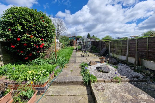 Terraced house for sale in Knightsbridge Avenue, Bedworth, Warwickshire