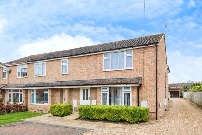 Thumbnail Flat for sale in Fullwell Close, Abingdon