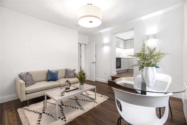 Flat to rent in Marylebone High Street, London