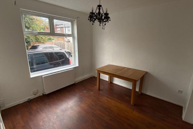6, Bramhall Street, Manchester photo 3