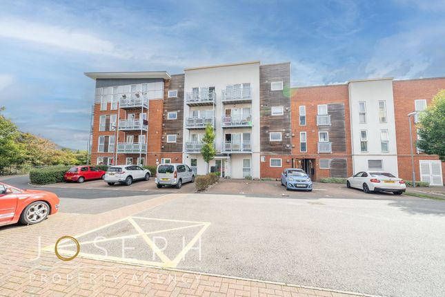 Flat to rent in Gaskell Place, Ipswich