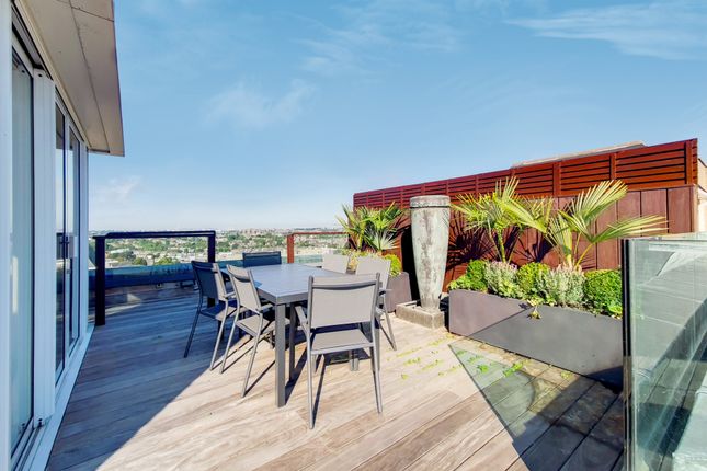 1103 Boydell, St Johns Wood Park, St Johns Wood photo 2