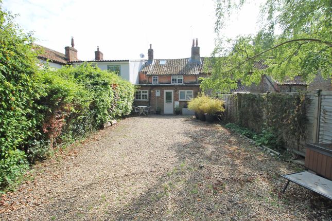 7 Holt Road, Holt photo 4
