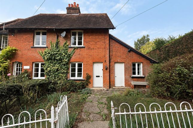 2-bed house on 12, Mount End, Epping, £1,900/mo
