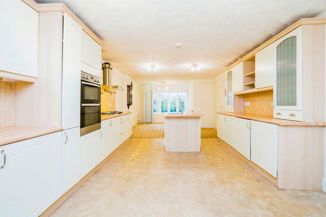 67a, High Street, Cowbridge photo 3
