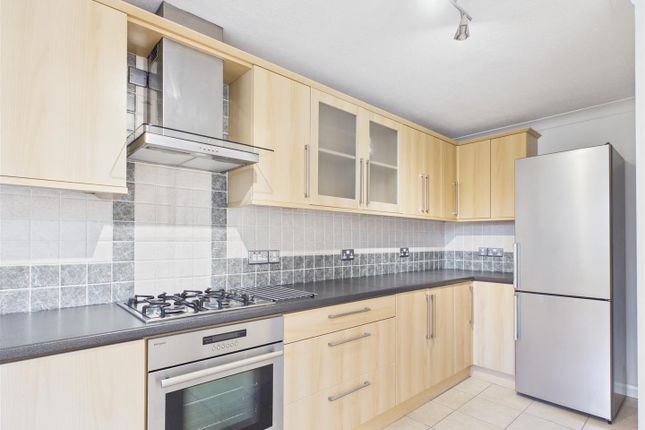 Rowe Court, Cheltenham photo 4
