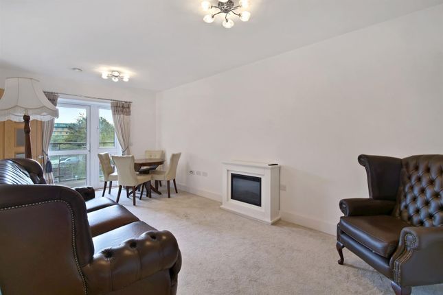 Flat for sale in Albion Road, Bexleyheath
