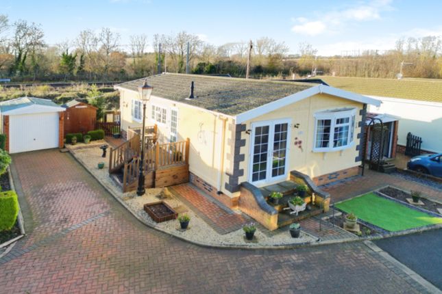 Thumbnail Mobile/park home for sale in Eastfield Park, Lincoln Road, Tuxford, Nottinghamshire