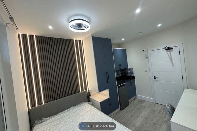 Whippendell Road, Watford photo 2