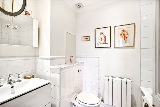 Flat for sale in Prince Of Wales Drive, London