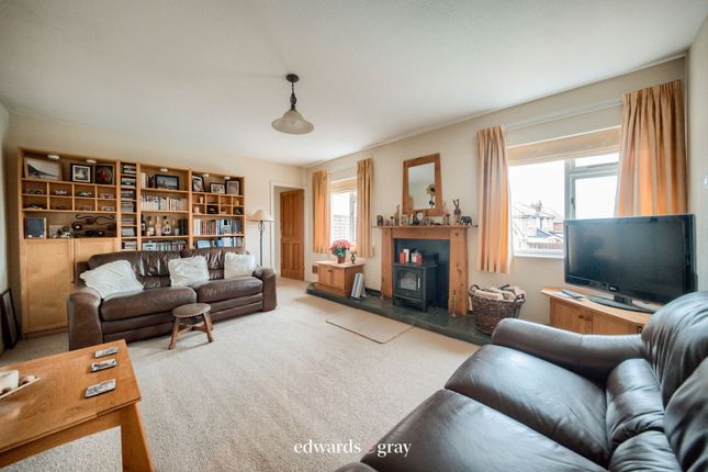 117, Knowle Hill, Hurley photo 2