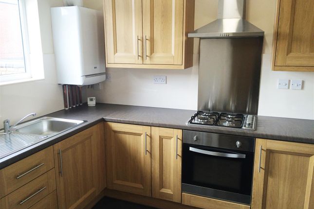 Flat to rent in Far Gosford Street, Coventry