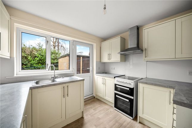 3, Grange Close, Harrogate photo 3