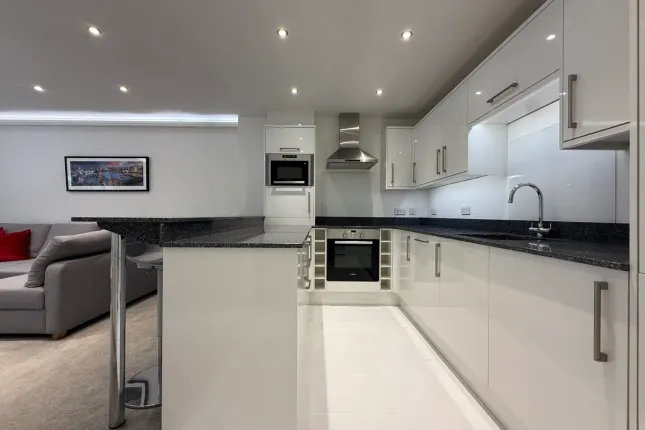 38, Redcliffe Close, Old Brompton Road, London photo 5
