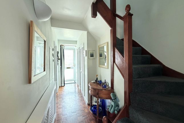 118, Mottisfont Road, London photo 4