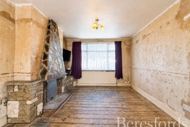 101, Devonshire Road, Hornchurch photo 4