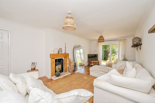 65, Wellfield Road, Burton-On-Trent photo 3