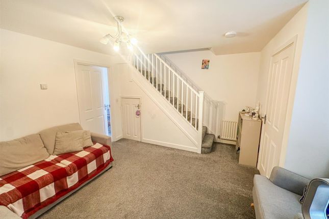 35, Rochester Road, Corby photo 3