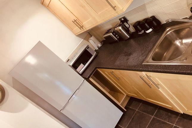 Flat to rent in Henry Street, Liverpool