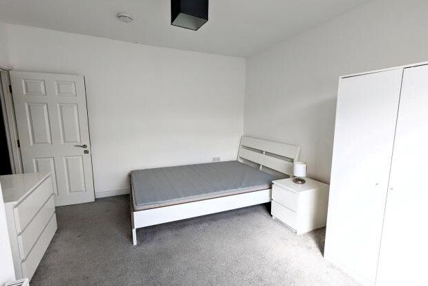 Room to rent in 20 Gruneisen Road, Portsmouth