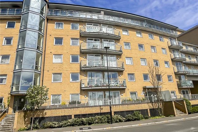 Flat for sale in Highfield Road, Feltham