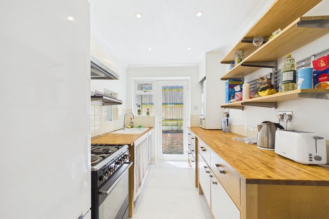 44, Penland Road, Haywards Heath photo 2