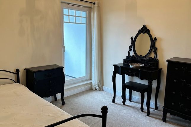 Terraced house to rent in Five Oaks Mews, Bromley