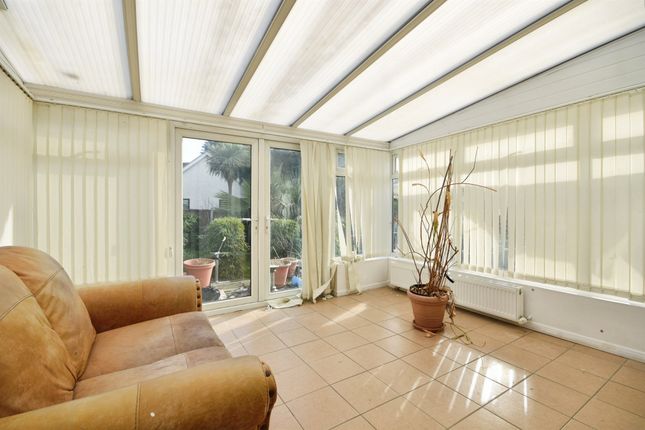 1, Ramsay Drive, Basildon photo 4