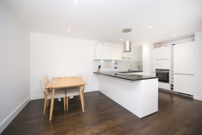 Flat 43 Trafalgar Building, 15 Henry Macaulay Avenue, Kingston Upon Thames photo 4