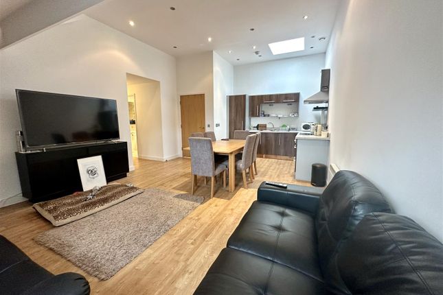 Flat for sale in Travellers Court, Aigburth Vale, Liverpool